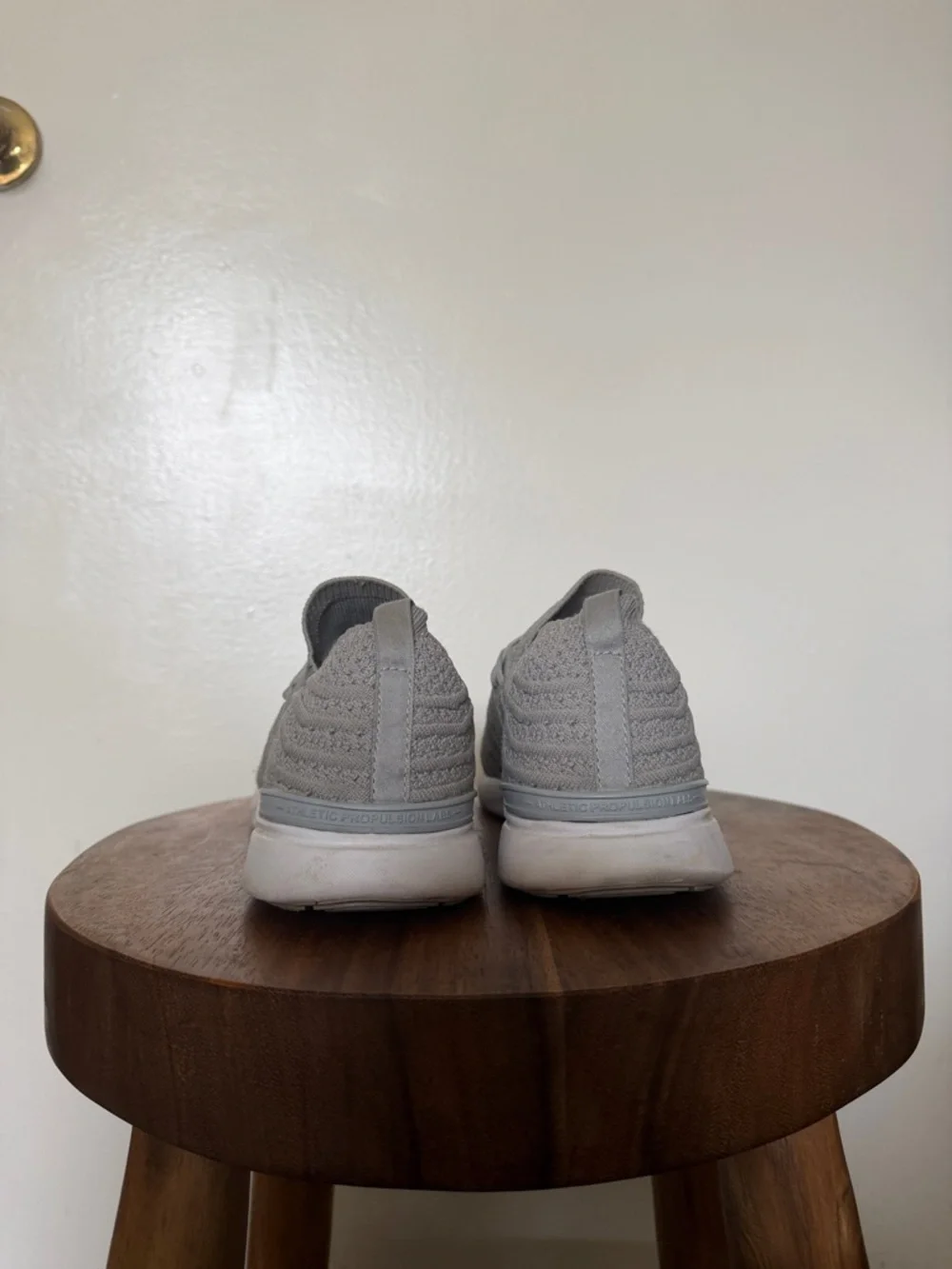 APL Techloom Wave Sneakers Women's 8.5 Gray Knit Athletic Shoes